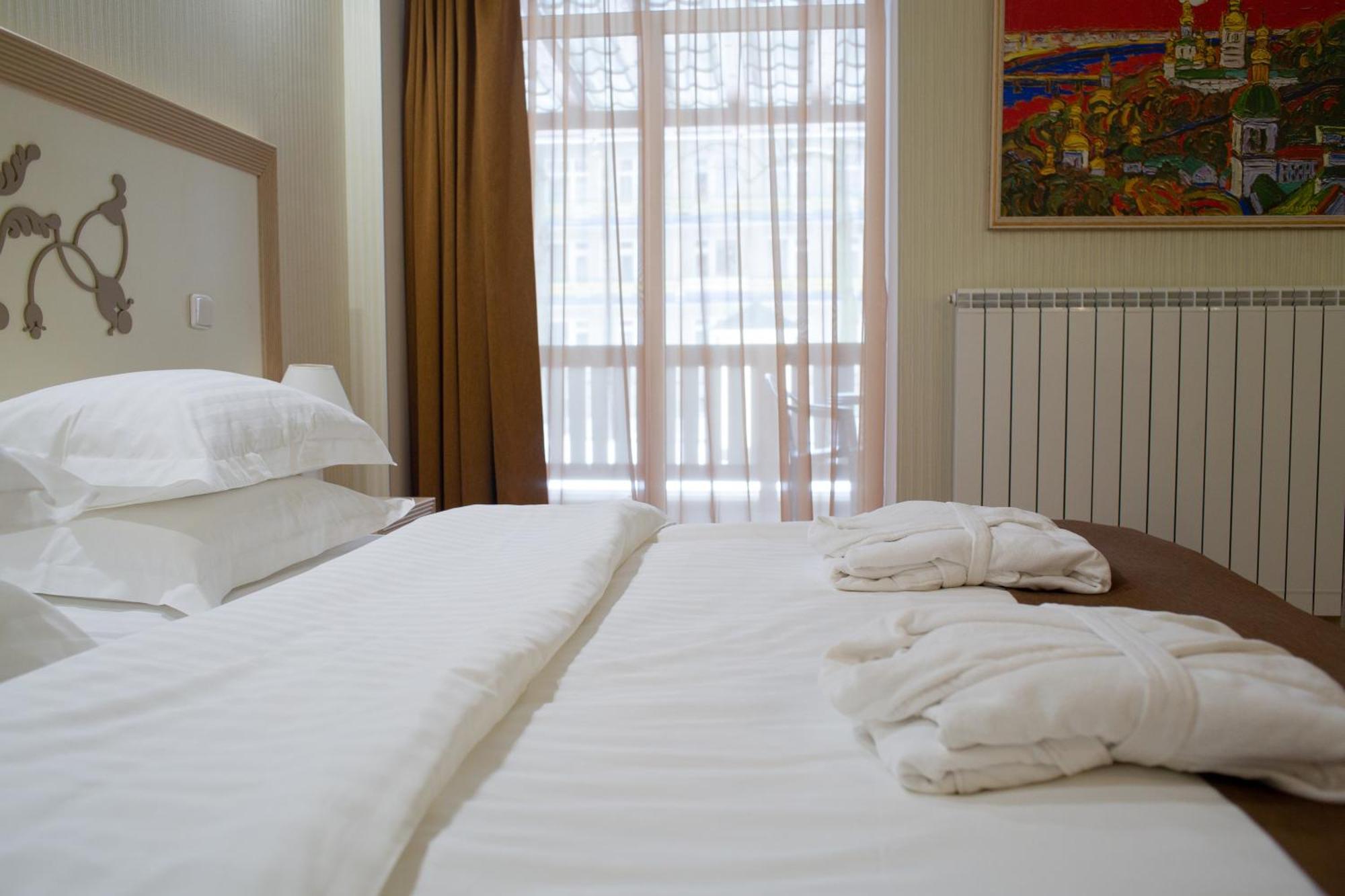 Pushcha Congress Hotel Kiev Chambre photo