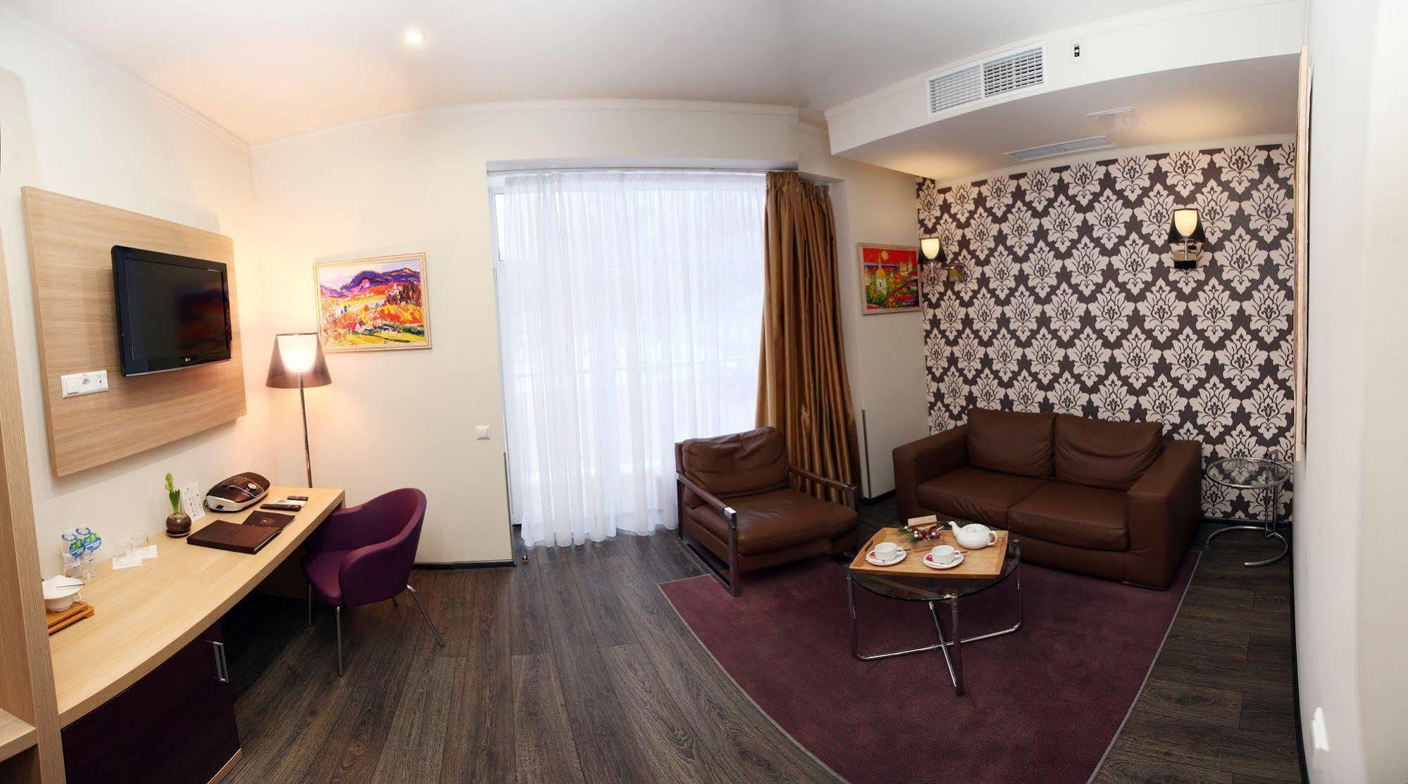 Pushcha Congress Hotel Kiev Extérieur photo