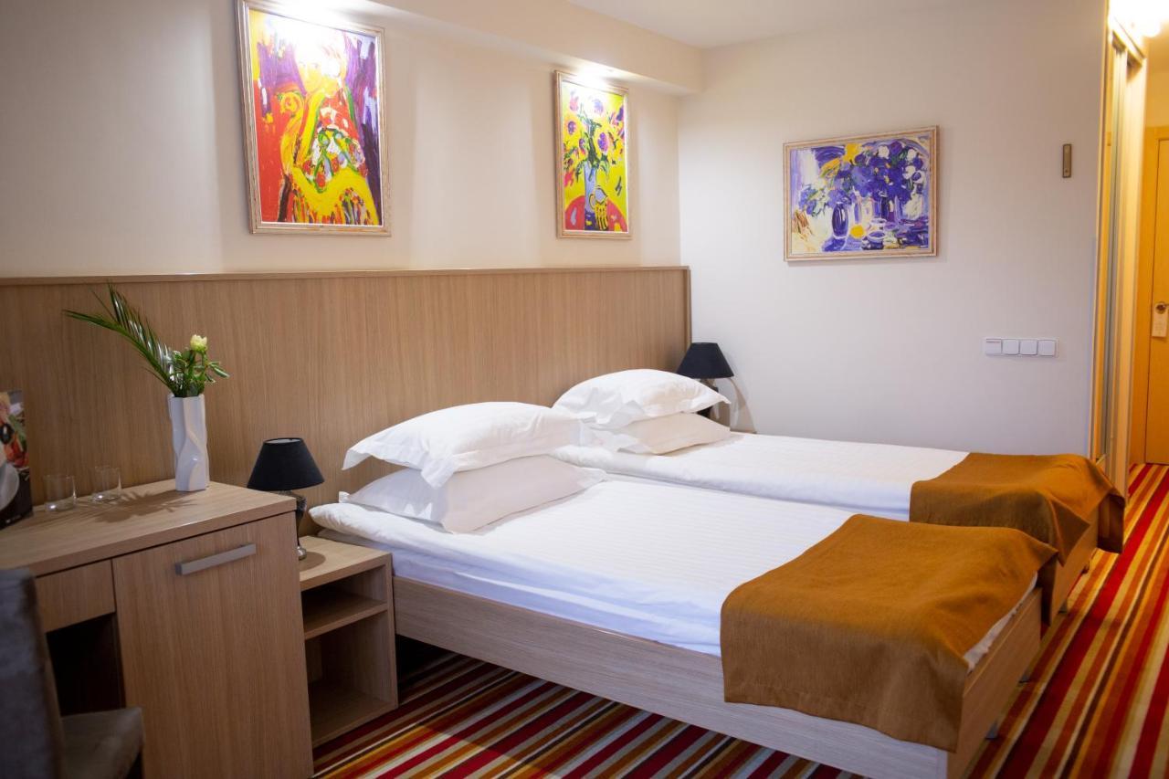 Pushcha Congress Hotel Kiev Extérieur photo
